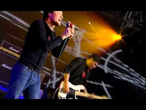 Видео: КРАСНЫЕ ЗВЁЗДЫ - ЭТОТ МИР ПРИДУМАН НЕ НАМИ (LIVE, 2012)