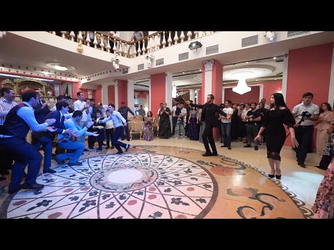Видео: Кабардинские танцы на свадьбе (Caucasian dance)