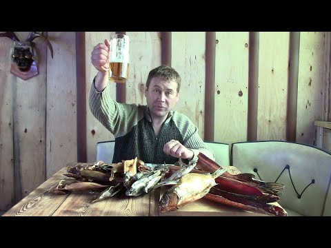 Видео: Рыбные дела. Наловил рыбы нужно переработать. Навялил. Накоптил. БОЛЬШАЯ ДЕГУСТАЦИЯ НА ДАЧЕ!! #дача