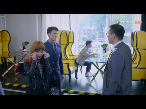 Видео: Генеральный директор-мизофоб на самом деле влюбляется в грязную Золушку с первого взгляда