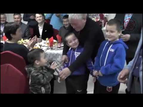 Видео: Сақан Жұмаділов: Таскескенде түлеген #Дәулет Тұрлыханов #қазақы дәстүрмен  немереме батасын берді.