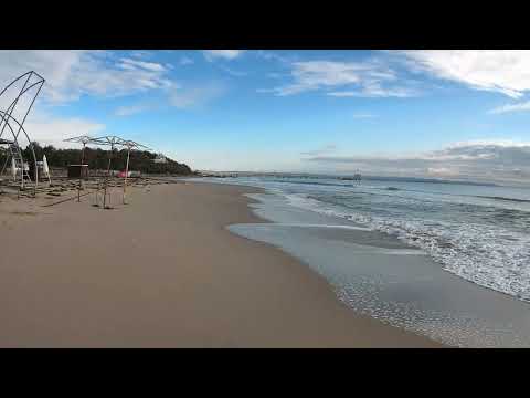 Видео: Walk by the Sea / Разходка край морето