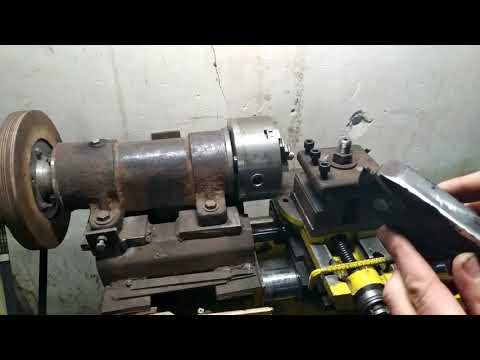 Видео: Самодельный токарный станок.Первая стружка отрезного резца.