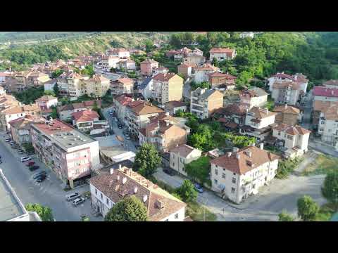 Видео: Полет над град Гоце Делчев с дрон - вижте колко е красив града 4k