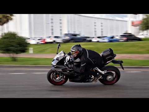Видео: QJ SRK 921 RR vs NINJA 1000 SX, GSX-R 600 | МНЕНИЕ ПРОФИ О КИТАЙСКОМ СПОРТЕ ! 