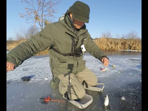 Видео: Остання рибалка по останньому льоді. Вдалий кльов плотви і окуня, 🐟🐟🐟 на мормишку і безмотилку🐜