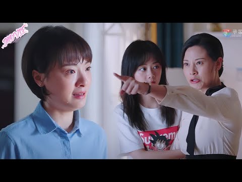 Видео: Заставили быть идеальной дочерью?! 😡 Мать кричит, а дочь срывает маску: "Хочу быть собой!" 💔