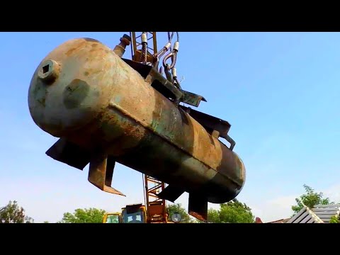 Видео: ОГРОМНЫЙ Компрессор с Металлолома. Качает 2 куба в минуту 🙂