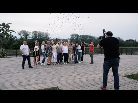 Видео: "Вперёд, жизнь-дорога ждёт!" Клип родителей выпускников 11А (Гимназия №4, Оренбург, 2023г.)