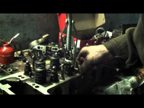 Видео: ГБЦ. Мерседес М 123,часть вторая .сборка.