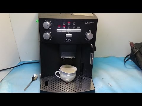 Видео: AEG Electrolux выдает много кофе