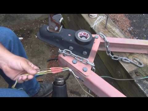 Видео: как удлинить и/или заменить 4-контактный разъем прицепа