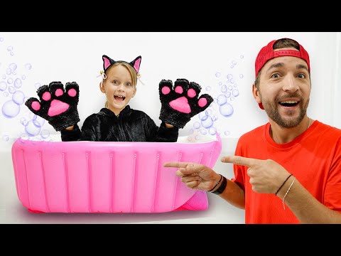 Видео: Алиса думает, что она кошка