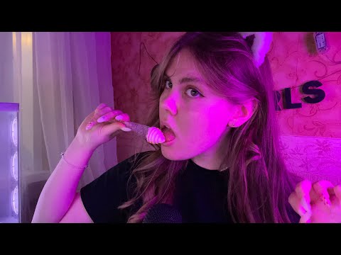 Видео: АСМР обзор косметички, таппинг, звуки рта, шепот👀