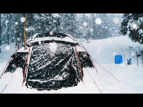 Видео: Одиночный поход в сильный снегопад | Сильный снегопад, который никогда не перестает идти