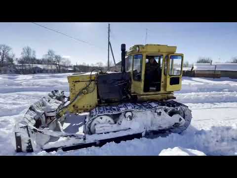 Видео: Т-130 и Дт-75 Расчистка дорог.