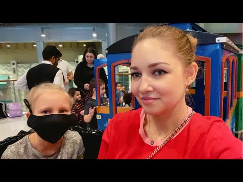 Видео: ВЛОГ Ванильная Семья ищет АДИДАС Ivy park ! Шоппинг в последний день отдыха в Дубае !