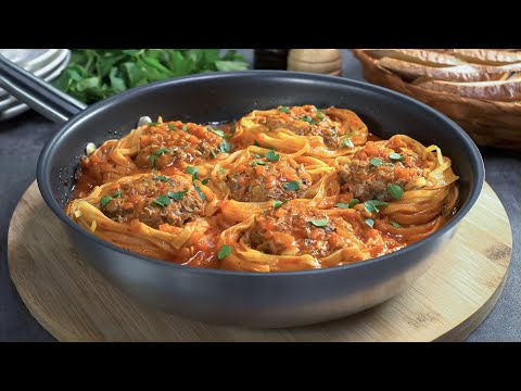 Видео: ГНЕЗДА ТАЛЬЯТЕЛЛЕ С МЯСНЫМ ФАРШЕМ - быстро, вкусно и в одной сковороде. Рецепт от Всегда Вкусно!