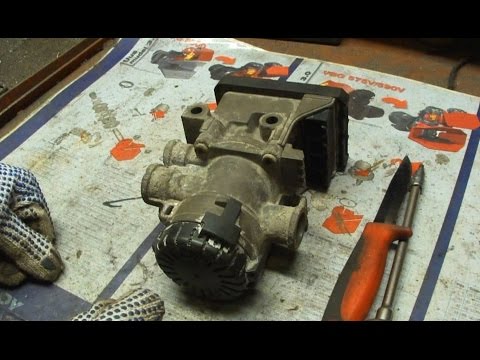 Видео: Разборка модуля EBS(Scania) Disassembly Module(Valve)