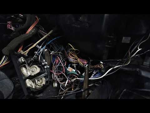 Видео: Замена/установка сигнализации Passat B3