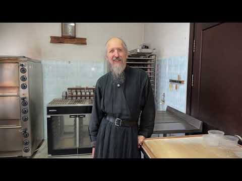 Видео: Как преподобный Сергий Радонежский помог отцу Киприану печь прибрести #просфоры