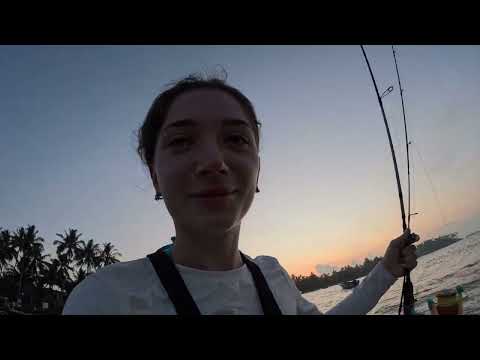 Видео: Рыбалка на Шри-Ланке. Унаватуна и Мирисса. Океаническая рыбалка с берега. Отдых на Шри-Ланке.