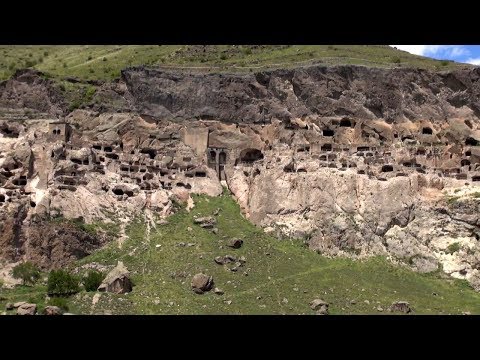 Видео: Дорога в Вардзию. Качество горных дорог в Грузии. Едем в древний город Грузии. Вардзия - место силы