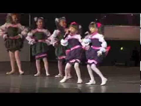 Видео: "Домисолька" "Из чего же, из чего же"