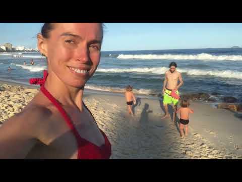 Видео: Дорога над океаном от пляжа Vidigal до Леблон в Рио Де Жанейро