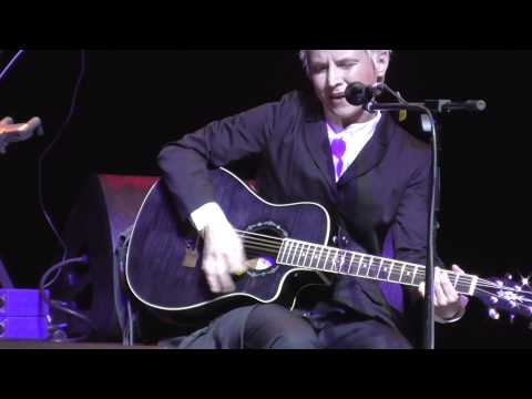 Видео: Сурганова и Оркестр в Крокус Сити Холле. 10.04.2014. Часть первая.