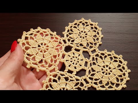 Видео: Ажурный мотив крючком. Соединение мотивов. SUPER EASY Beautiful Pattern Crochet