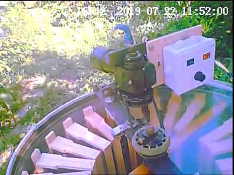 Видео: Моя пасека ("Новая"- старая медогонка с электроприводом(золотая)")