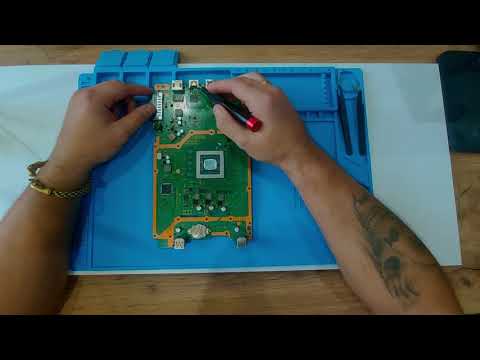 Видео: Поправям PS4 Slim, която няма картина и не приема дискове