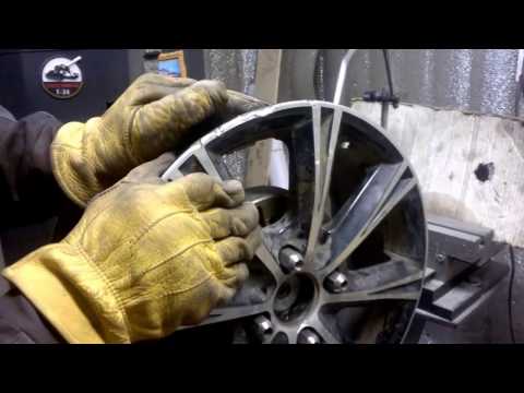 Видео: Правка неремонтопригодного диска.г.Липецк