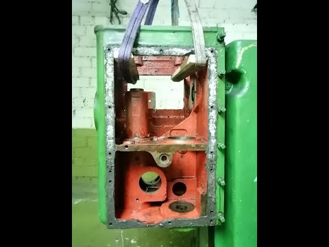 Видео: Сверлильный станок 2Н125. Сверлильная БАБКА. Снятие.Часть 5./Drilling machine. USSR 1970.