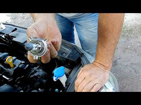 Видео: Замена ламп  света в фарах автомобиля СОЛЯРИС