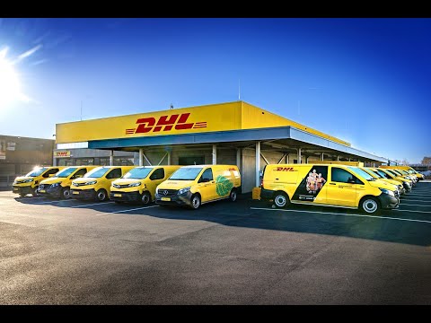 Видео: Отзыв про работу в DHL, Германия. Чем занимается водитель DHL на работе? Всё про почту Германии 🇩🇪