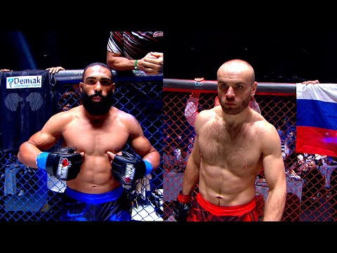 Видео: ВОТ ЭТО НОКАУТ! Бразилец из UFC вырубал всех, но НАШ боец встал на его пути! Романов против Рибейро!