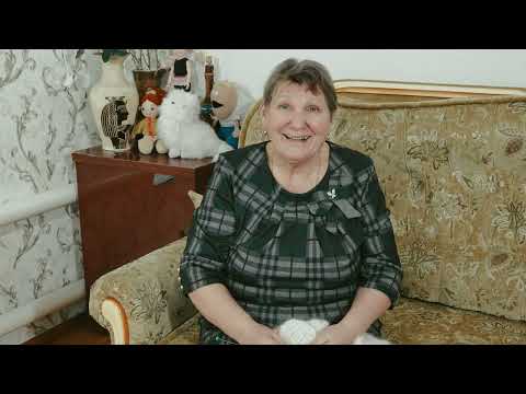 Видео: Как вяжут оренбургский пуховый платок. Преподаватель "Школы пуховниц" Любовь Михайловна.