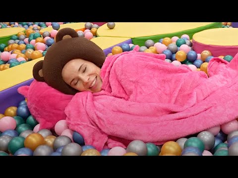 Видео: Медведь и совы Дормео #совыДормео в парке Joki Joya | КукуPlay - Найди Сову!