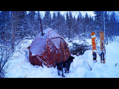 Видео: Поход на лыжах по реке Лыжа. Таёжный быт. Лесное озеро. 4 дня один в зимней тайге. Дикая кухня