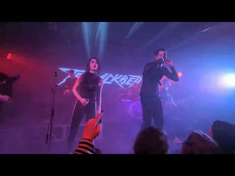 Видео: ТАЙМСКВЕР - Пускай Всё Горит(Feat RAVDINA) live St. Petersburg Factory 3 14.10.2023