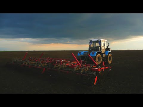 Видео: Попал в грозу на тракторе ХТЗ-17221, на культивации под сев гороха.