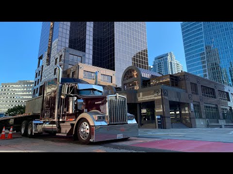 Видео: Разгрузка в Одном из самых богатых Городов Вашингтона, Bellevue Kenworth W9