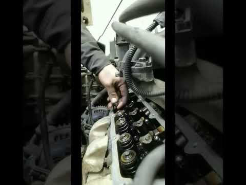 Видео: Chrysler 3.8 замена маслосъёмных колпачков