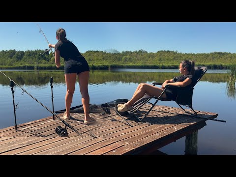 Видео: Girl Fishing Alone🎣Сooking | Solo Сamping | Relaxing Sounds of Nature ASMR ⛺#outdoors #fishing #carp