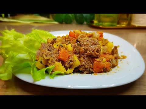 Видео: Жаркое по домашнему - простой рецепт мяса дикой козы тушеного с овощами в кастрюле