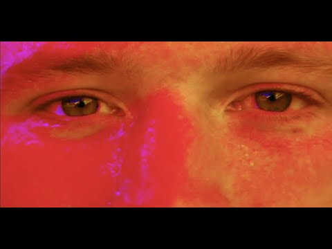 Видео: АИГЕЛ – Оно выделяло тепло (lyric video) // AIGEL – It was emitting heat [English subtitles]