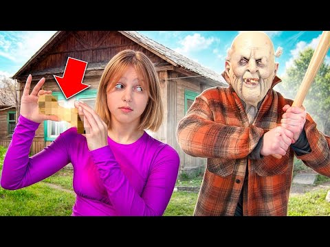 Видео: Разкриване на ЗЛОВЕЩ СЪСЕД! Амелка и приятелите й се настаниха в странен хотел! Страшни приказки