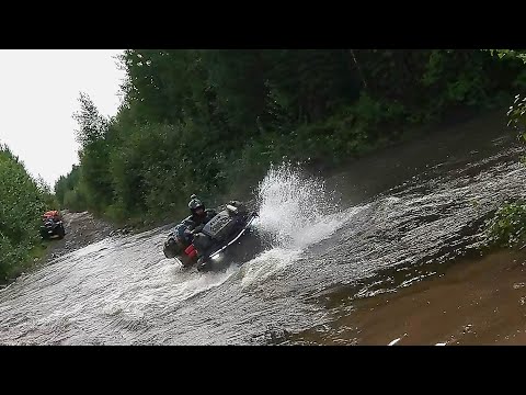 Видео: Великий потоп на Северном Урале. Плавающие квадроциклы и внедорожники. Багажники КТZ.